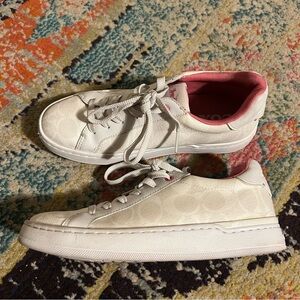 Coach Clip Low Top Sneaker In Signature Canvas size 6.5